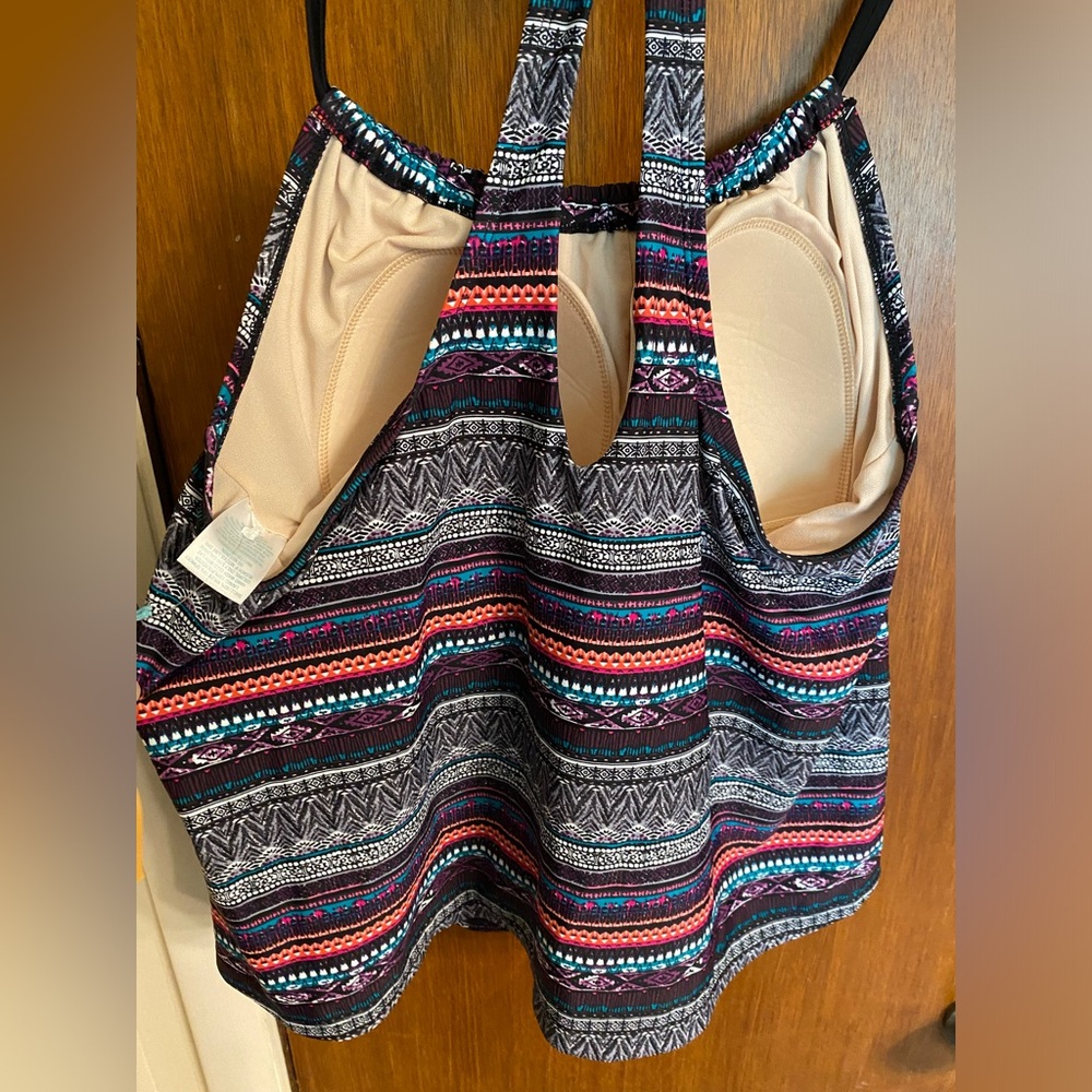 NWT beautiful geometric pattern tankini top from Kona Sol, size 14W - Picture 7 of 13